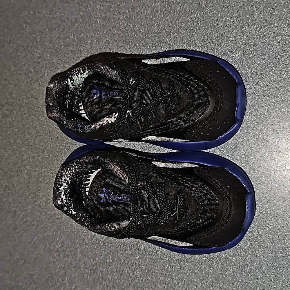 Adidas Ozelia Core Black & Blue (4)